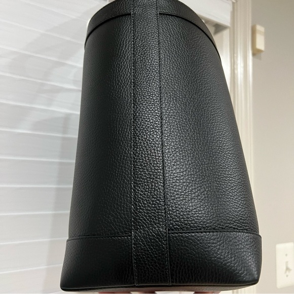 NWT Burberry Medium Black leather London tote - Picture 4 of 11